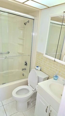 121 Golden Isles Dr 904, Hallandale Beach, FL 33009