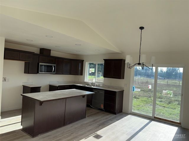 188 Hawkins Road, Winlock, WA 98596