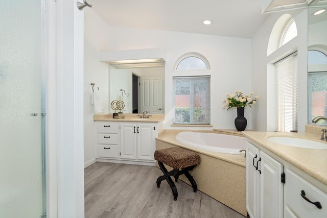 555 Freeman Road 73, Central Point, OR 97502