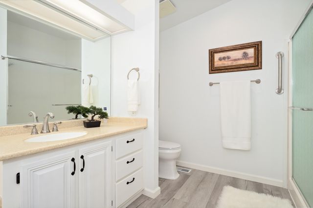 555 Freeman Road 73, Central Point, OR 97502