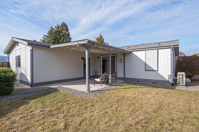 555 Freeman Road 73, Central Point, OR 97502