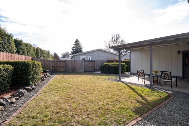 555 Freeman Road 73, Central Point, OR 97502