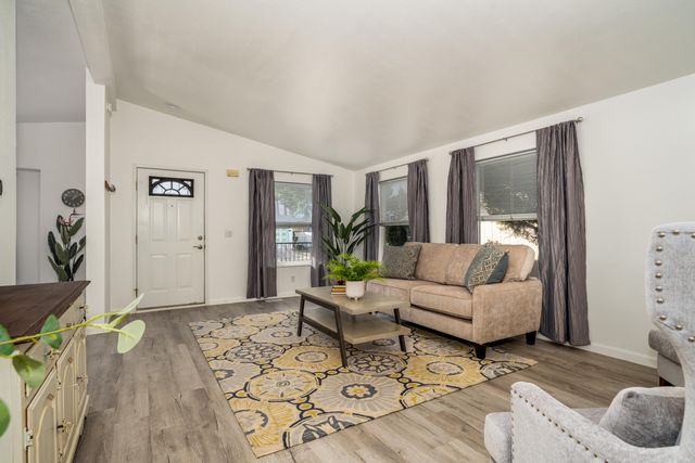 555 Freeman Road 73, Central Point, OR 97502