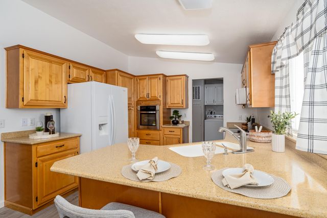 555 Freeman Road 73, Central Point, OR 97502