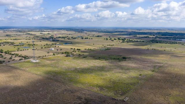 624 Berger Road, Schulenburg, TX 78945