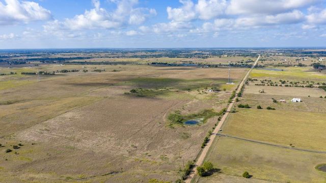 624 Berger Road, Schulenburg, TX 78945