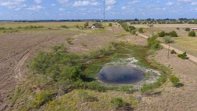 624 Berger Road, Schulenburg, TX 78945