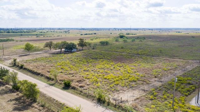 624 Berger Road, Schulenburg, TX 78945