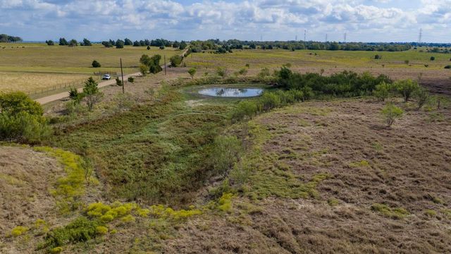 624 Berger Road, Schulenburg, TX 78945