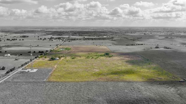 624 Berger Road, Schulenburg, TX 78945