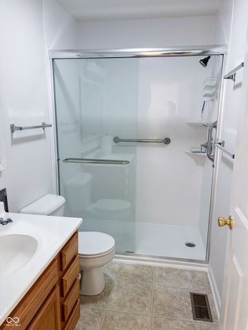 1712 N Oakmont Avenue, Greensburg, IN 47240