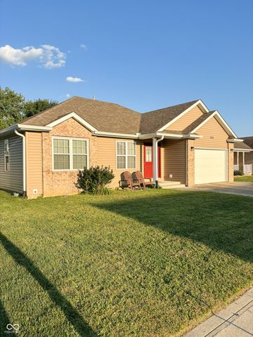 1712 N Oakmont Avenue, Greensburg, IN 47240