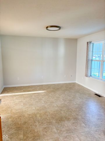 1712 N Oakmont Avenue, Greensburg, IN 47240