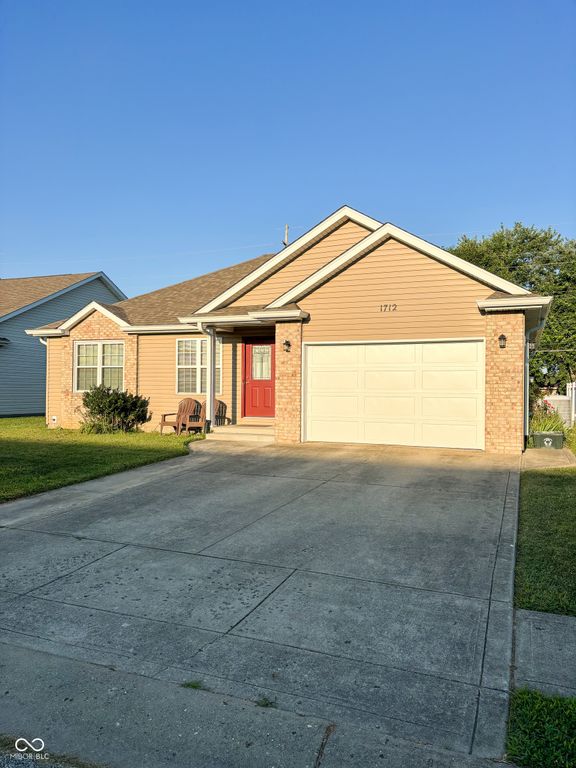 1712 N Oakmont Avenue, Greensburg, IN 47240