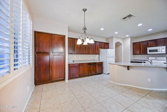 7102 W Katharine Way, Peoria, AZ 85383
