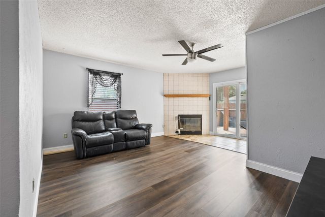 204 E Avenue D, Garland, TX 75040