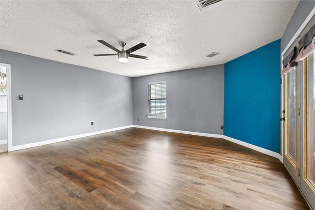 204 E Avenue D, Garland, TX 75040