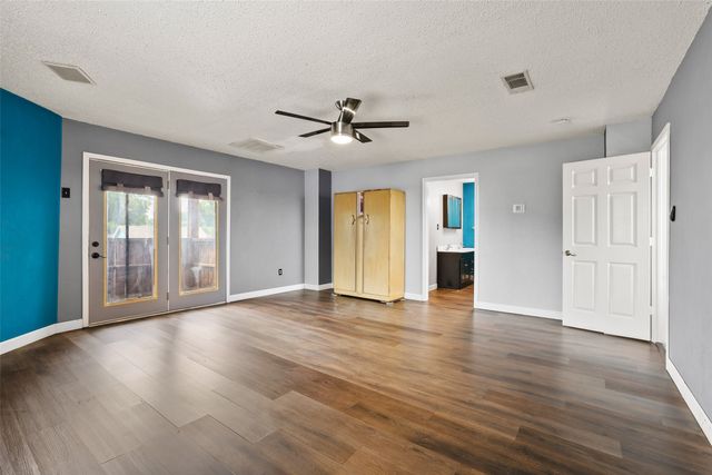 204 E Avenue D, Garland, TX 75040
