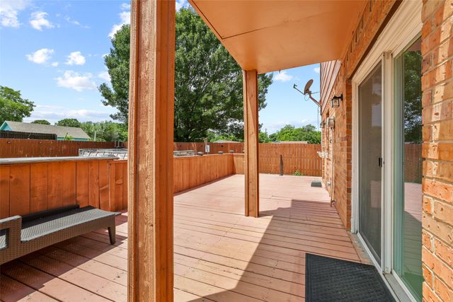 204 E Avenue D, Garland, TX 75040
