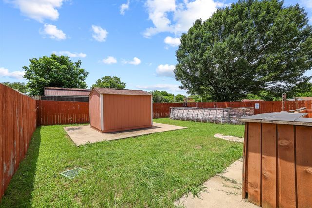 204 E Avenue D, Garland, TX 75040