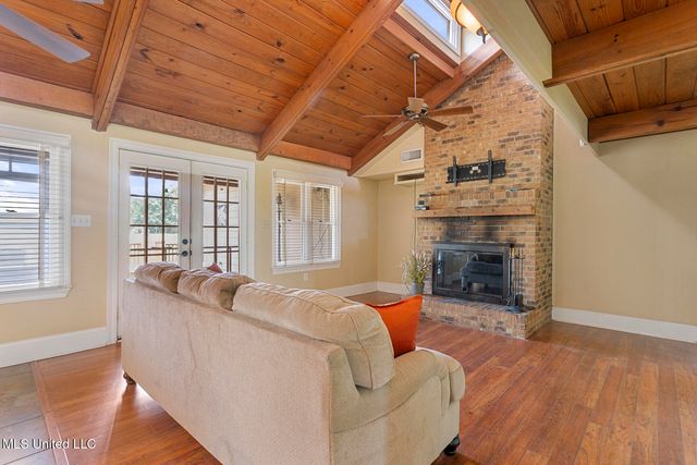 592 S Deerfield Drive, Canton, MS 39046