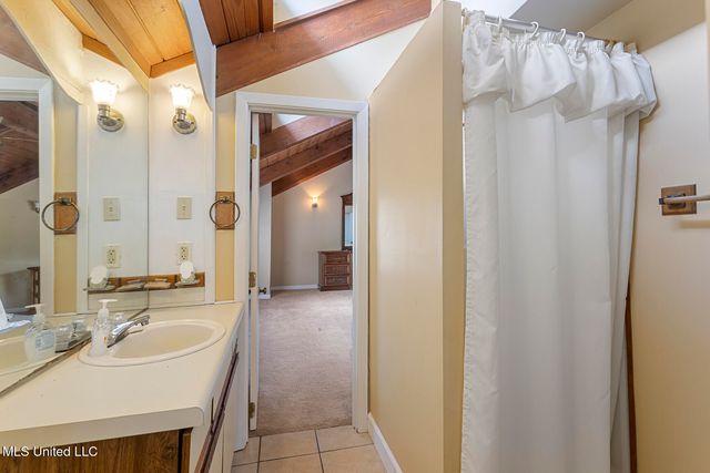 592 S Deerfield Drive, Canton, MS 39046