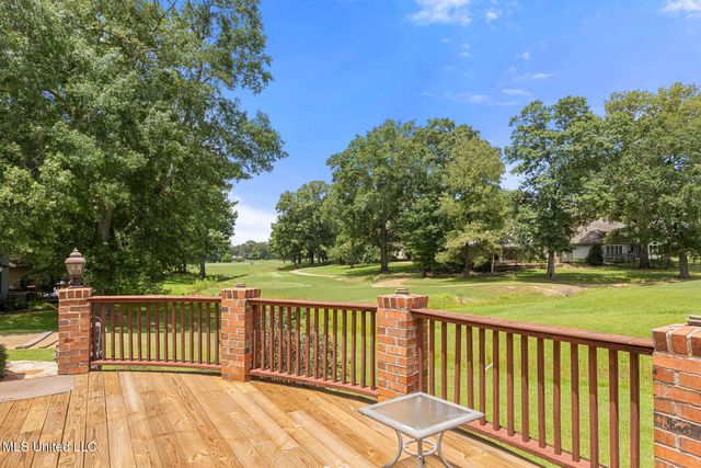 592 S Deerfield Drive, Canton, MS 39046