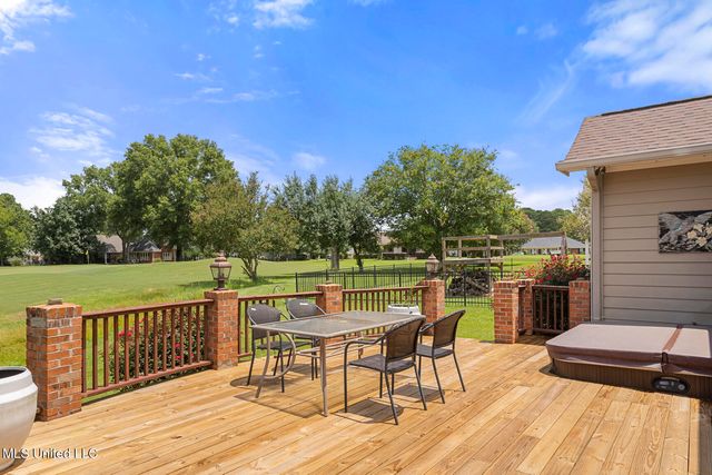 592 S Deerfield Drive, Canton, MS 39046