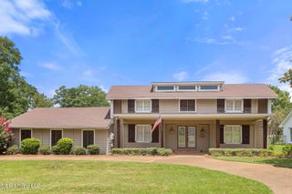 592 S Deerfield Drive, Canton, MS 39046