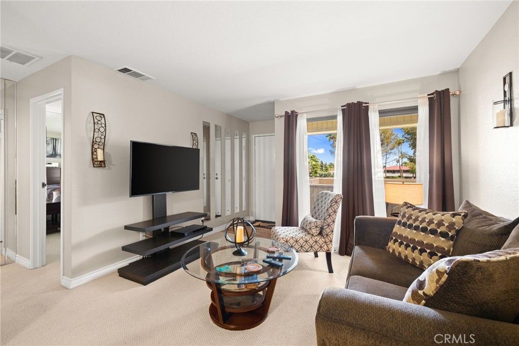 Image 4 of property listing at 2810 N Arcadia A213, Palm Springs, CA 92262