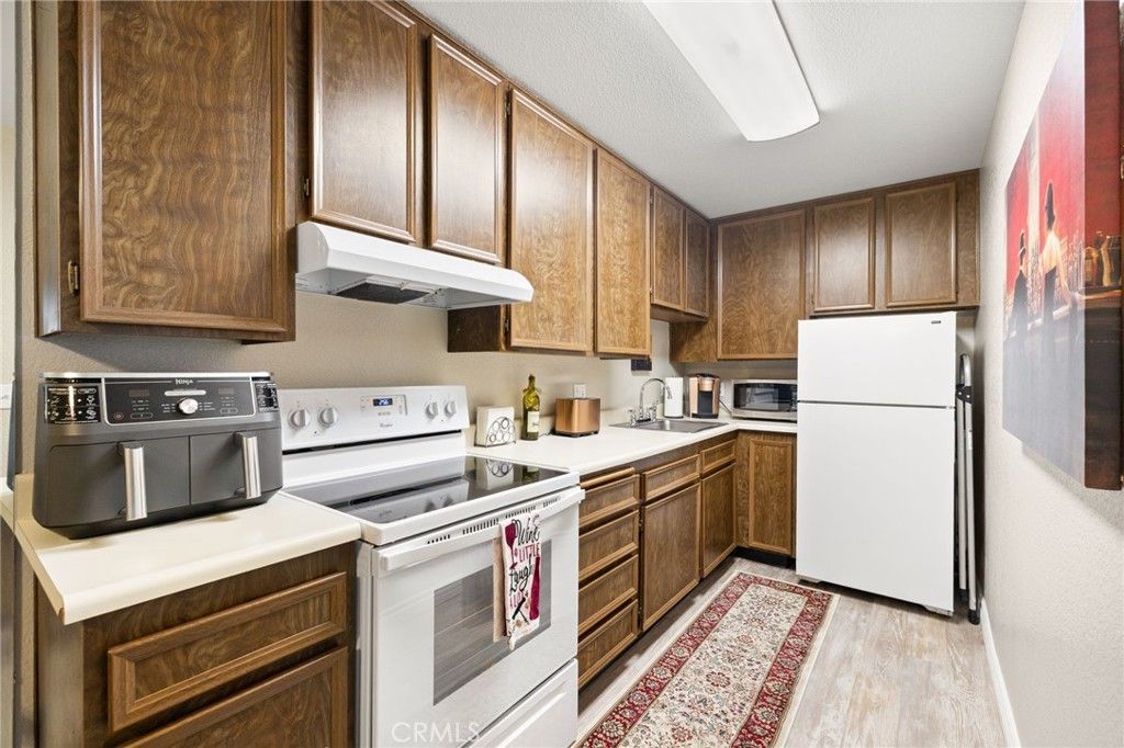 Image 9 of property listing at 2810 N Arcadia A213, Palm Springs, CA 92262