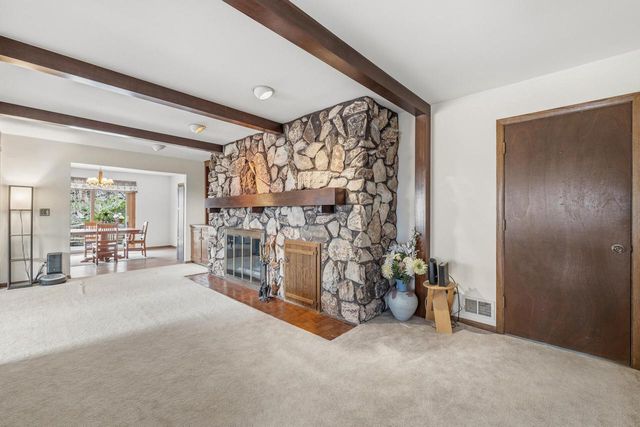 7224 Maple LANE, Hartford, WI 53027