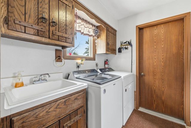 7224 Maple LANE, Hartford, WI 53027