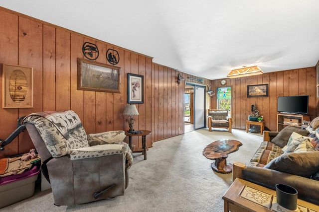 7224 Maple LANE, Hartford, WI 53027
