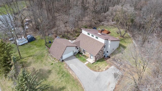 7224 Maple LANE, Hartford, WI 53027