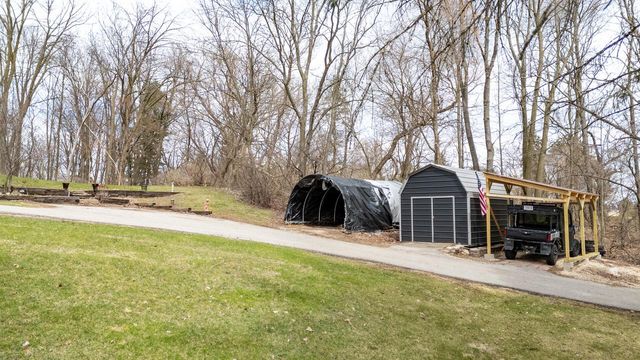 7224 Maple LANE, Hartford, WI 53027
