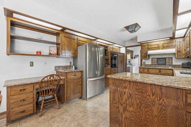 7224 Maple LANE, Hartford, WI 53027