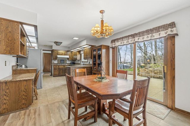 7224 Maple LANE, Hartford, WI 53027