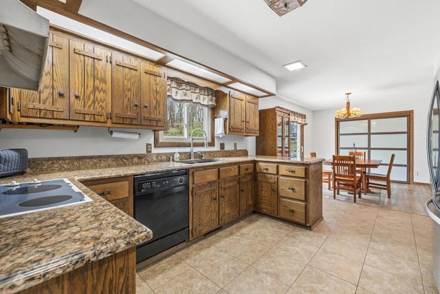 7224 Maple LANE, Hartford, WI 53027