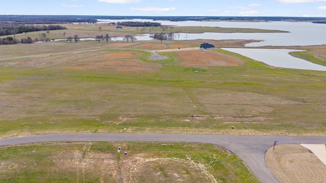 555 Peninsula Drive, Honey Grove, TX 75446