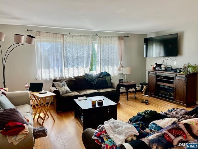 15 Vogt Lane, Little Ferry, NJ 07643