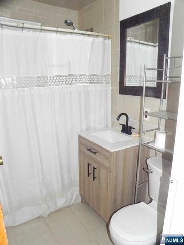 15 Vogt Lane, Little Ferry, NJ 07643