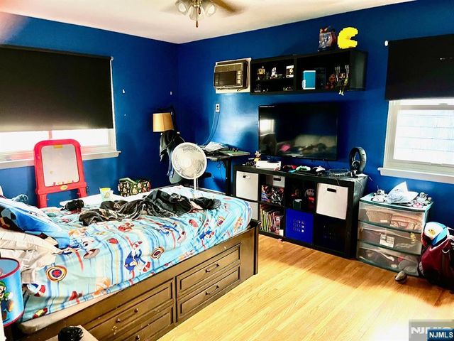 15 Vogt Lane, Little Ferry, NJ 07643