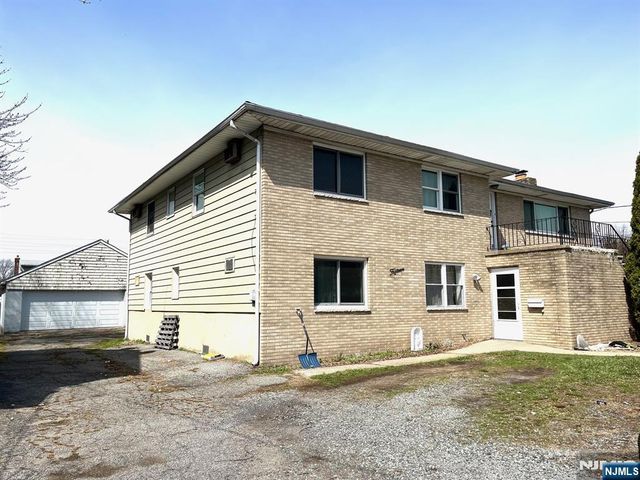 15 Vogt Lane, Little Ferry, NJ 07643