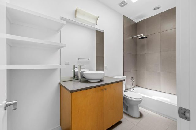 1302 S 5th ST A, Austin, TX 78704