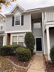 606 Windbrook CIR, Newport News, VA 23602