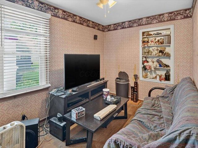 153 S Weyant Avenue, Columbus, OH 43213