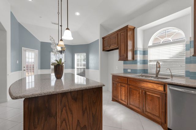 517 Cavanal Hill Drive, Little Elm, TX 75068