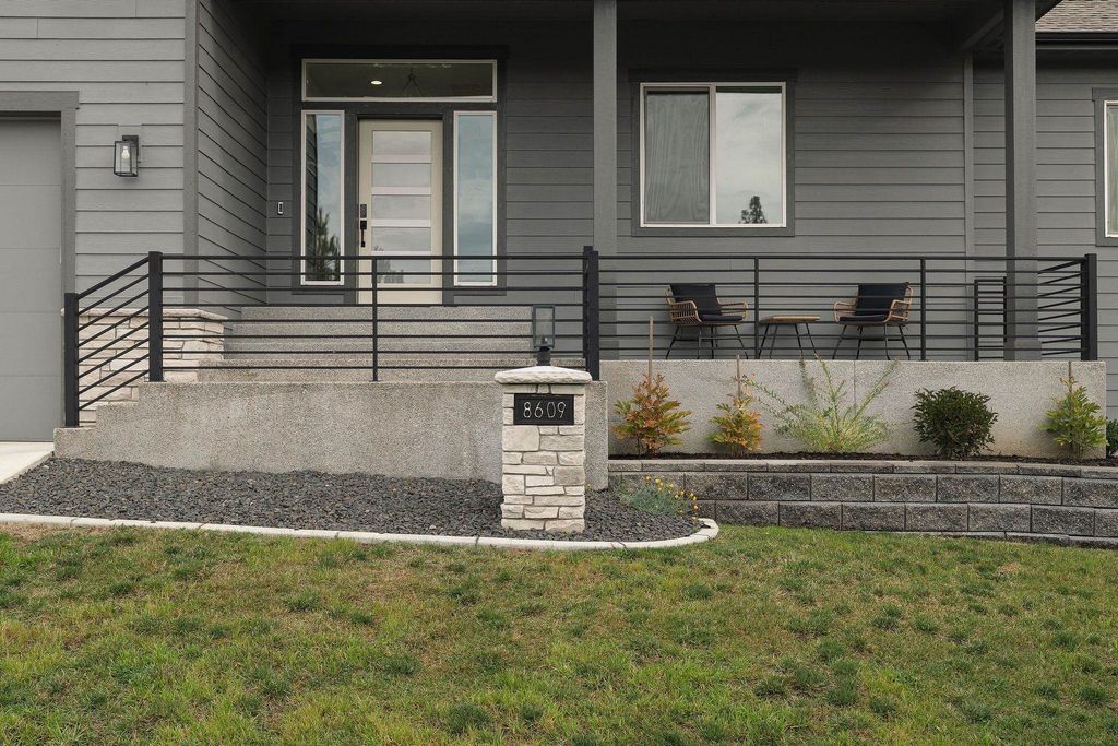 8609 E Hazelwood Ln, Spokane, WA 99212 photo 3