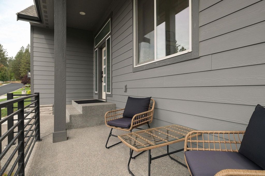 8609 E Hazelwood Ln, Spokane, WA 99212 photo 5